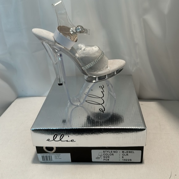 Clear heels 5 inch M jewel is new in the box rhinestone strap across the top - Picture 4 of 5